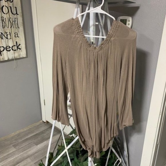 2 for $5-Tan Long-sleeved Blouse Size L - Picture 1 of 2